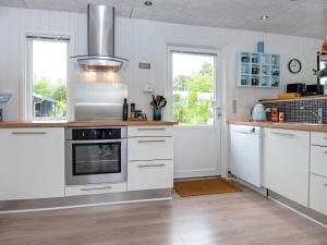 6 person holiday home in Tarm-By Traum