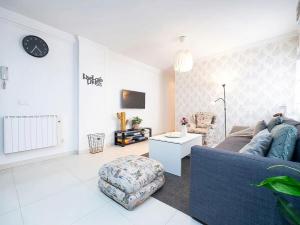 Alcazar y Mezquita a pie, barrio de San Basilio