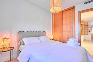 Oceanfront 2BR by Hassan II Mosque