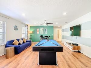 Windsor at Westside Beautiful 6BR Home with Pool and Spa