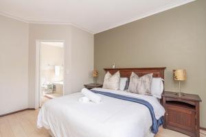 Work and vacation combined - Solar - No blackouts!