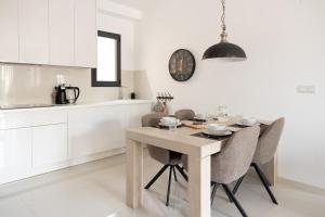 Stylish penthouse with roof terrace for 4 guests