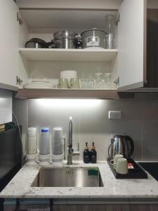 Luxury 1Br Park Mckinley BGC with Pool & Gym