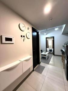 Luxury 1Br Park Mckinley BGC with Pool & Gym