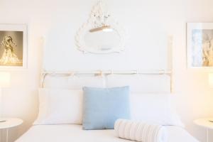 Al Alba Townhouse with Community Pool and Padel