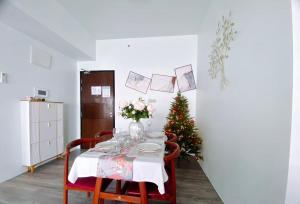 2BR With Magnificent Bayview GARDEN View Near Okada, Solaire, Airports, Free Parking