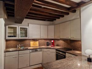 Home in Antwerp for longer stays