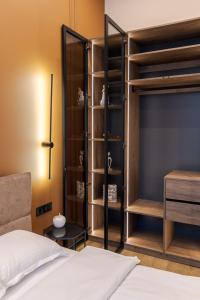 Простора двокімнатна квартира з ізольованими спальнями у центрі Львова