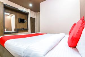 Hotel O by OYO CK Valley Hotel & Restaurant