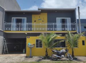 Sobrado amplo e aconchegante, onde o mar é sua janela