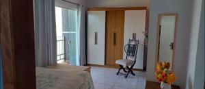 Sobrado amplo e aconchegante, onde o mar é sua janela