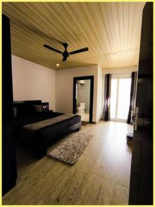 Hotel The Blue-Pine Pool Stay Near Naini Lake - Restaurant - Parking And Swimming Pool - Best Luxuary Hotel In Nainital