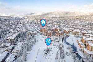 Park Avenue Lofts Condo - Mountain Views, Private Hot Tub, Downtown