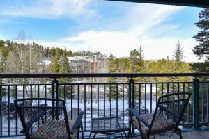 Trails End Moose Haven Condo - Ski InOut, Walk to Town!