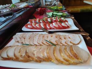 Luxusní studio 22 s exklusivní bufetovou snídaní - novostavba v samotném srdci Harrachova - Privátní parkování zdarma u vlastního venkovního posezení - 150 m od sjezdovky - Smart TV - WiFi - Satelit