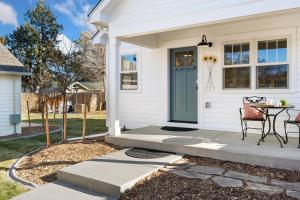 City Park Bungalow Pet Friendly with Dog Run