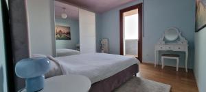 Central SkyView Apartment