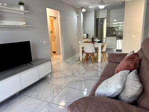 Las Americas 600 metres from the beach with 2 bedrooms and 2 bathrooms