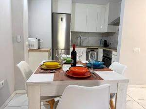 Las Americas 600 metres from the beach with 2 bedrooms and 2 bathrooms