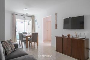 Apto 2Q c churrasq. no centro - Bombinhas CAA103