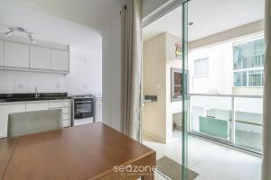 Apto 2Q c churrasq. no centro - Bombinhas CAA103