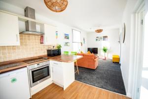 Seaside Home with Parking Near Tolcarne Beach