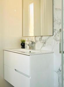 Milan Convention Center Sempione Castle Double Bathroom Entire Apartment, 24h Supermarket, Nightlife