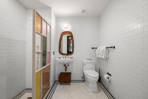 Freeman 401 by Rove Studio w Shared Amenities