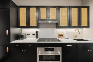 Freeman 401 by Rove Studio w Shared Amenities