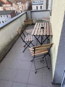 Kaiserbrunnen Gastromeile, City, Messe & Stadionnah