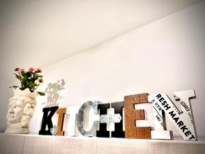 Pine Beach House - Villaggio Turistico con Piscina e Animazione