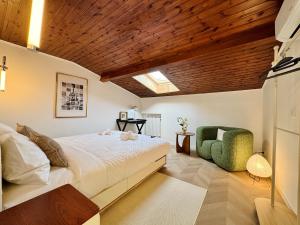 CASAQUA Designer Loft Apartment in Milan, Istria Subway Exit, Convenient Transportation