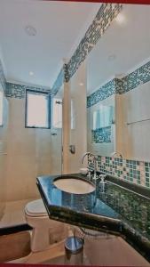 Ocean Breeze - 3 Quartos, 2 Banheiros, Garagem, Ar Condicionado, Moderno, Silencioso, Andar Alto, Vista Livre, Internet 250mbps, 2 TVs Smart, Praia Ipanema, Metro, Porteiros 24 Hrs e Segurança 24Hrs, 2 Elevadores