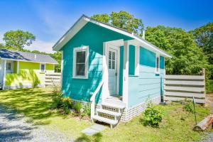 Cozy Colorful Cottage Perfect for 2