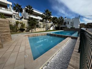 Bright apartment with a large terrace and garden in Finestrat