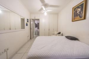 Apto com Wi Fi e Garagem a 240 metros da Praia