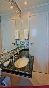 Ocean Breeze - 3 Quartos, 2 Banheiros, Garagem, Ar Condicionado, Moderno, Silencioso, Andar Alto, Vista Livre, Internet 250mbps, 2 TVs Smart, Praia Ipanema, Metro, Porteiros 24 Hrs e Segurança 24Hrs, 2 Elevadores