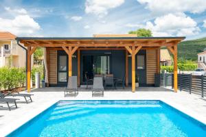 Mobile Home Kapo I Exclusive Mobile Home with Private Pool