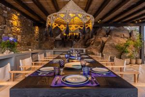 Villa Macaro with Direct Beach Access