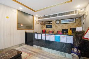 Super Collection O Raj Darbar Near City Centre