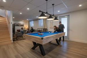 Spa & Pool table - Le Massif