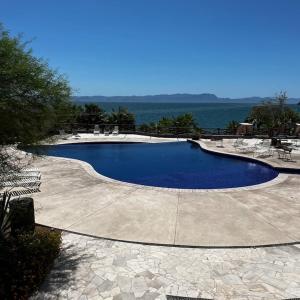 Ocean View House 2R2.5B c Alberca & Asador