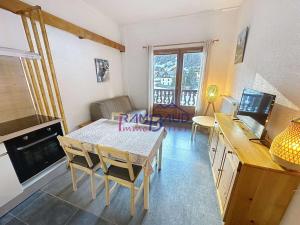 Studio 4 personnes Centre Village - Mezzanine et Balcon Sud - FR-1-854-42