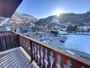 Studio 4 personnes Centre Village - Mezzanine et Balcon Sud - FR-1-854-42