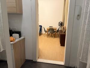 10 Min to City Center by U3 I Design Apt