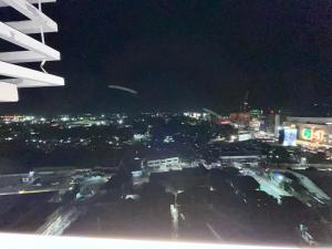 L&C Staycation- Newly Furnished Condo at Mesaverte Near CDO Malls