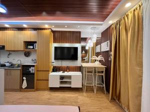 L&C Staycation- Newly Furnished Condo at Mesaverte Near CDO Malls