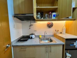 L&C Staycation- Newly Furnished Condo at Mesaverte Near CDO Malls