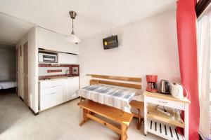 Soleil dHuez Studio 4 personnes - maeva Home - Studio pied de pistes vue montagne + coin cabine 4 personnes - Confort MAE-5688