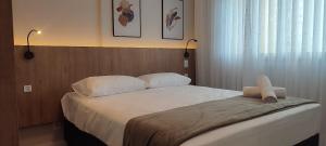 Acomodações completas e modernas em prédio com academia - MCP